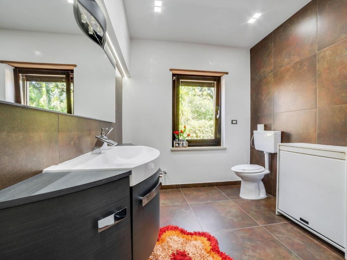 Belvilla By Oyo Modern Villa In Nissoria With Pool מראה חיצוני תמונה